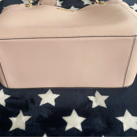 Michael Kors Jet Set Tote and Wallet - Picture 4 of 14